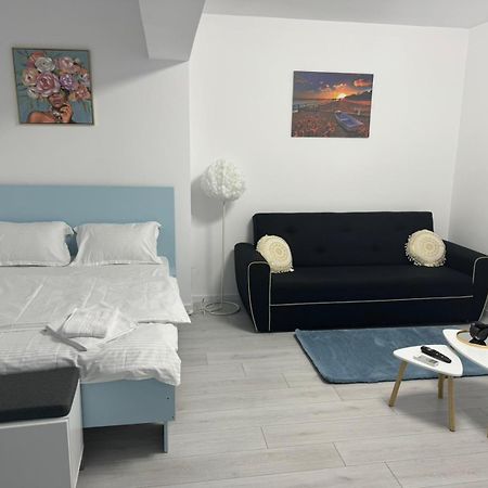 Appartamento The Moon View Bucarest Esterno foto