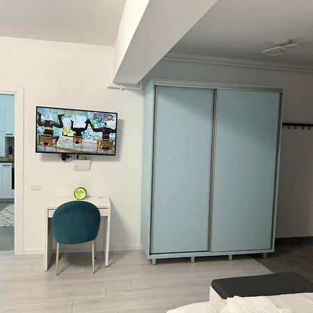 Appartamento The Moon View Bucarest Esterno foto